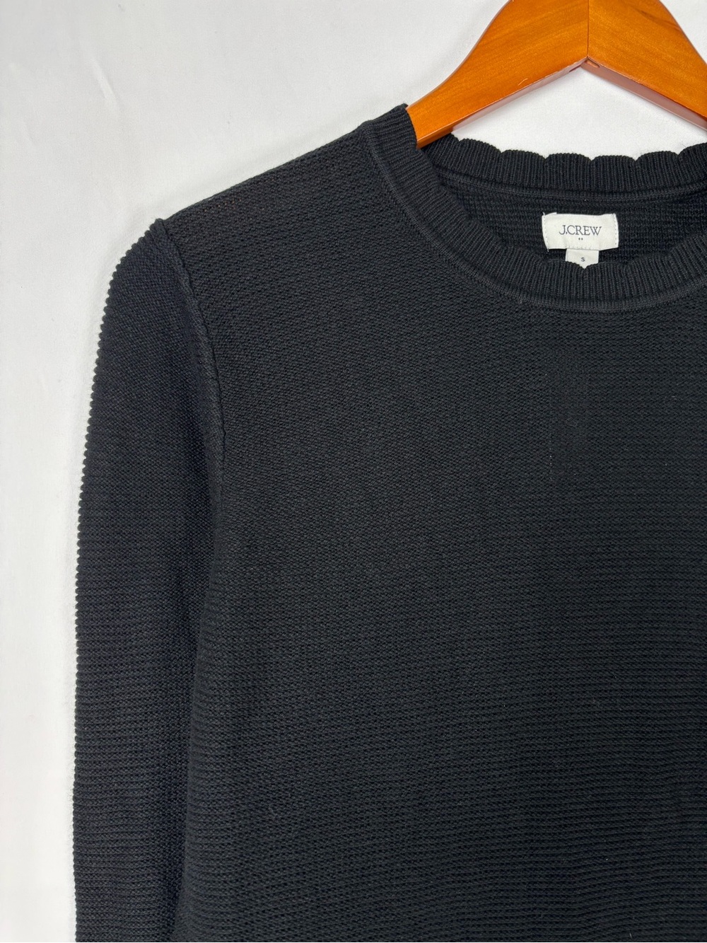 NEW J CREW Knit Crew Neck Sweater Black Size S Womens Scallop - Picture 2 of 6